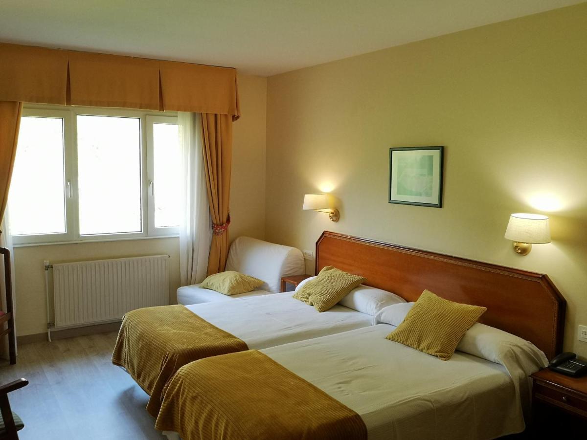 Hotel Y Casona El Carmen Perlora Eksteriør bilde