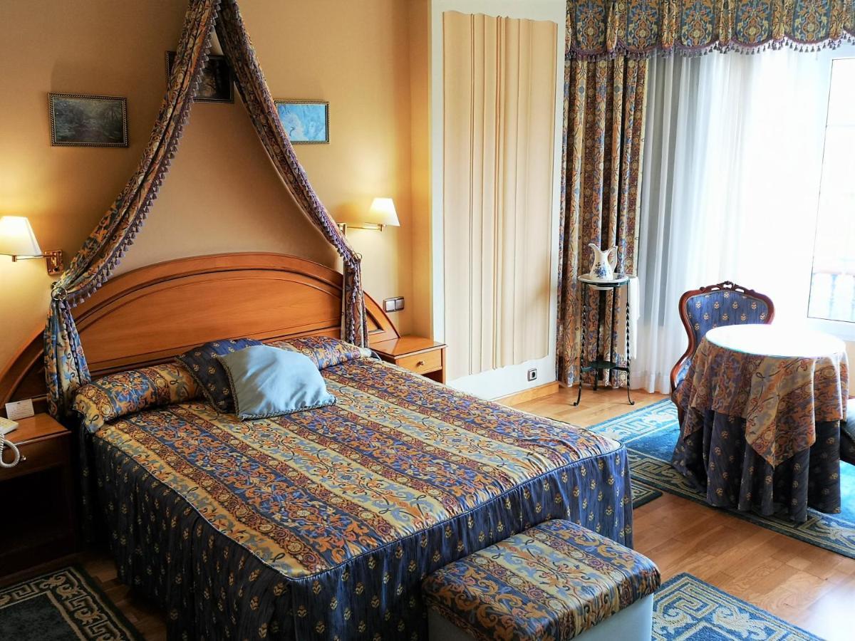 Hotel Y Casona El Carmen Perlora Eksteriør bilde