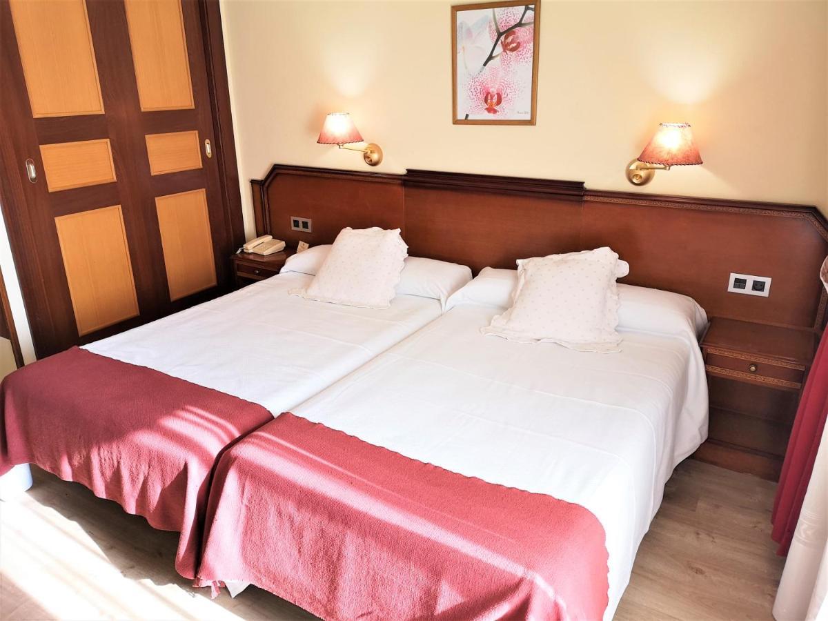 Hotel Y Casona El Carmen Perlora Eksteriør bilde