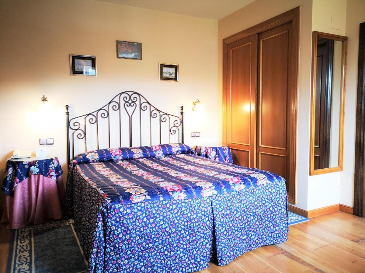 Hotel Y Casona El Carmen Perlora Eksteriør bilde