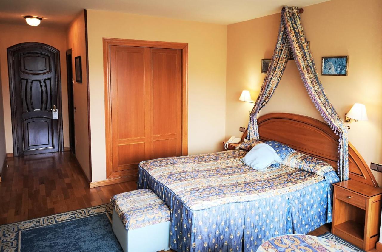 Hotel Y Casona El Carmen Perlora Eksteriør bilde