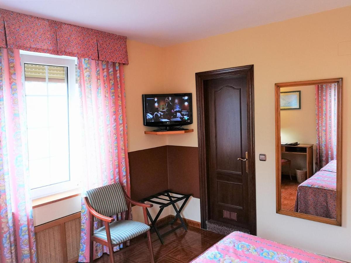 Hotel Y Casona El Carmen Perlora Eksteriør bilde