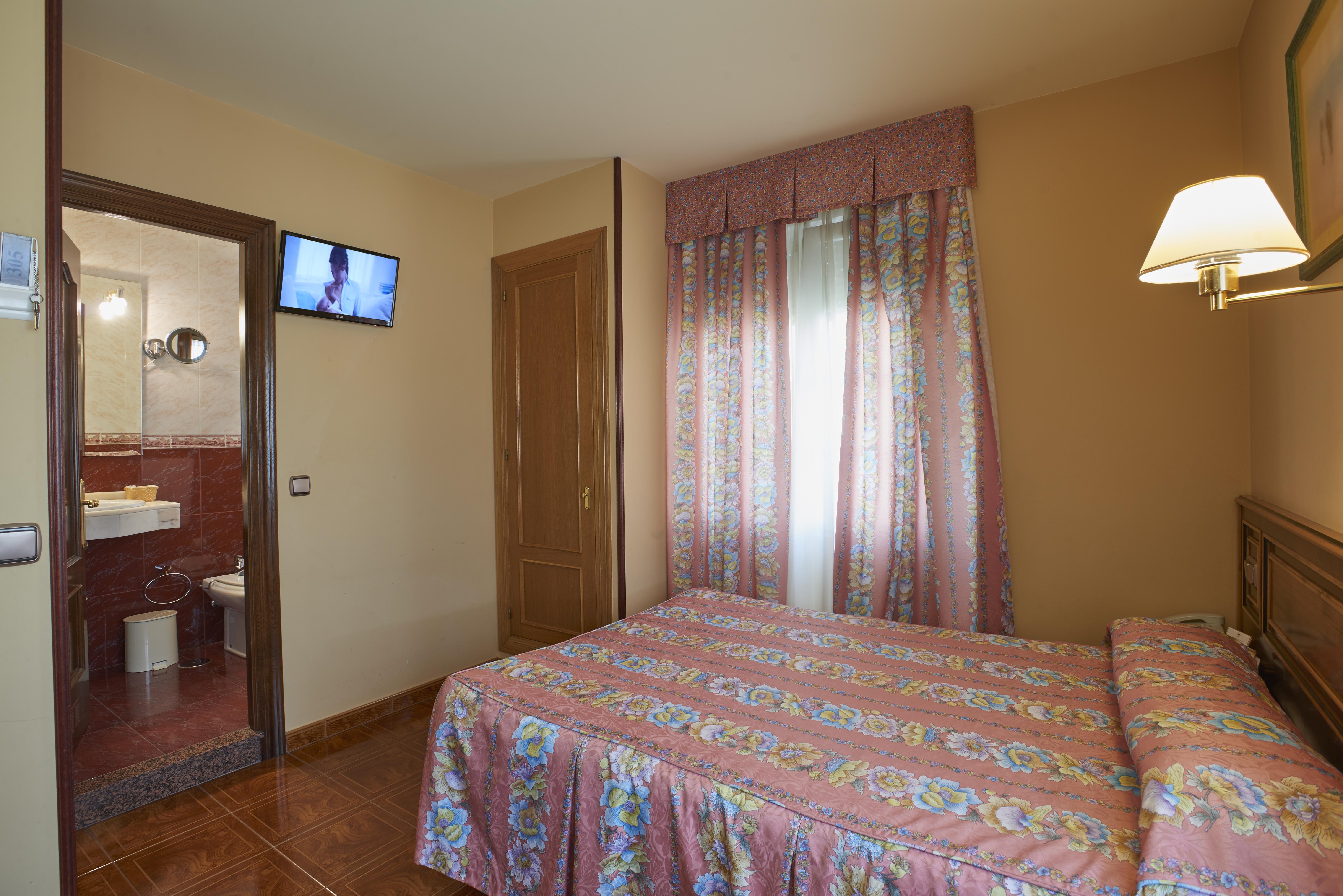 Hotel Y Casona El Carmen Perlora Eksteriør bilde